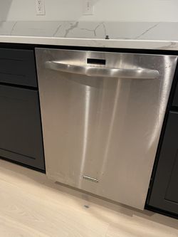 24” KitchenAid Dishwasher - KDTM354DSS Thumbnail