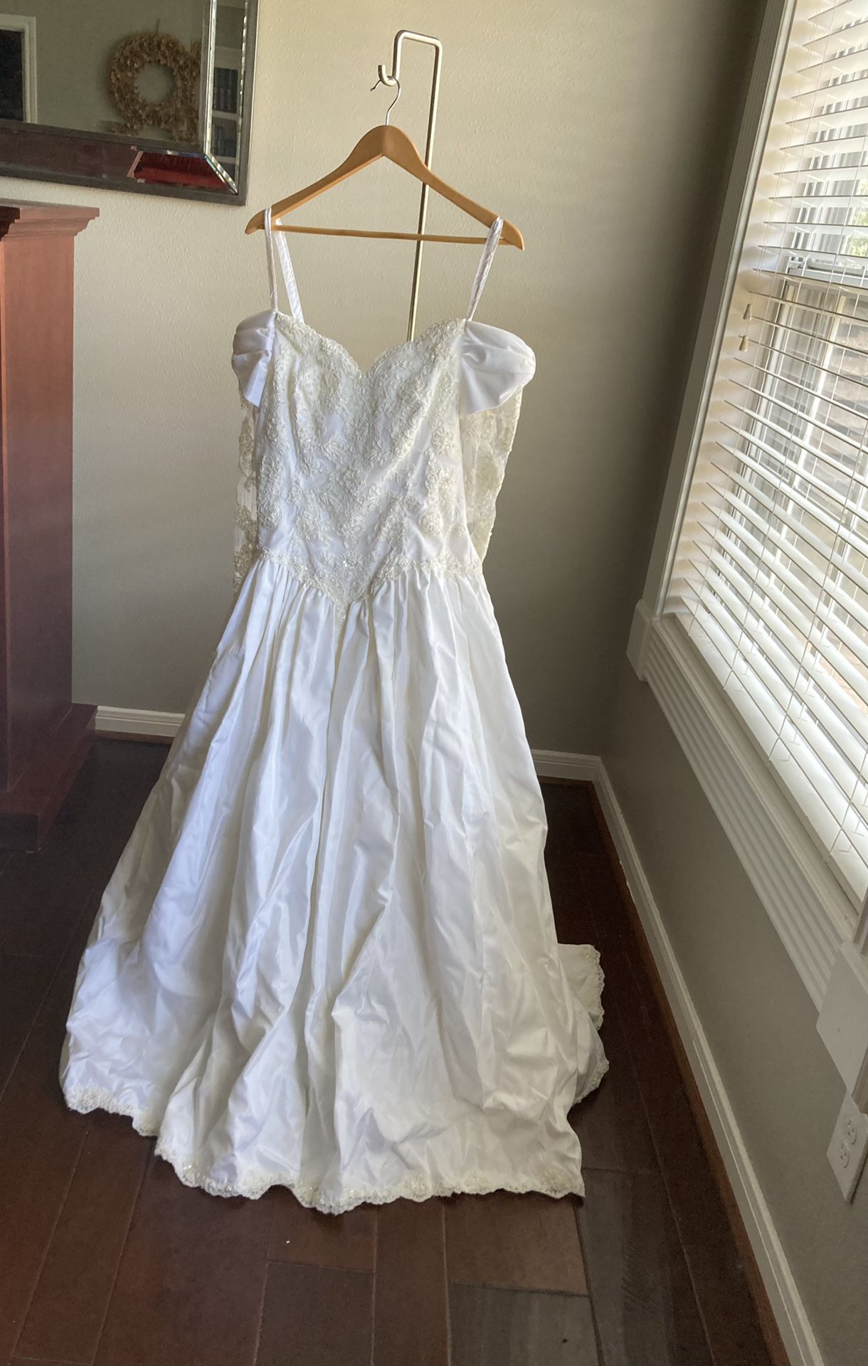 Beautiful Retro Beaded Wedding Dress 