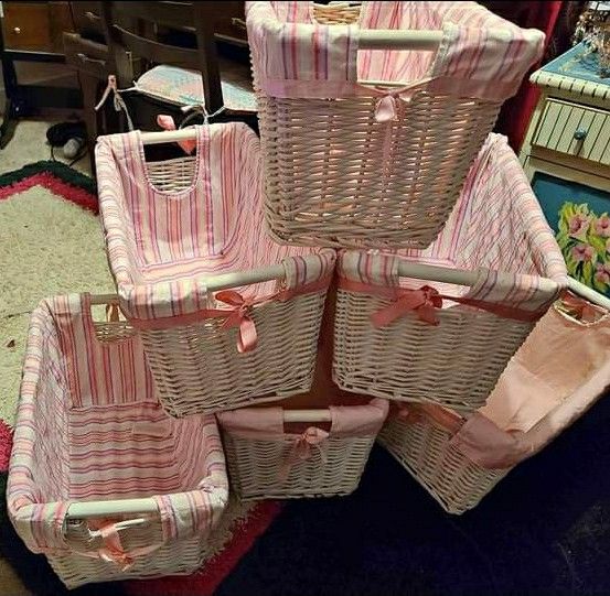 Set of 6 Lined Wicker Storage Baskets With Handles