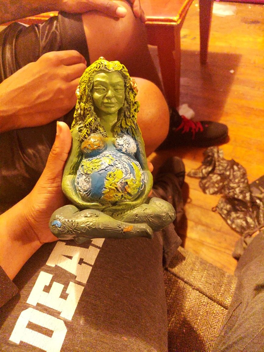 Wica statue