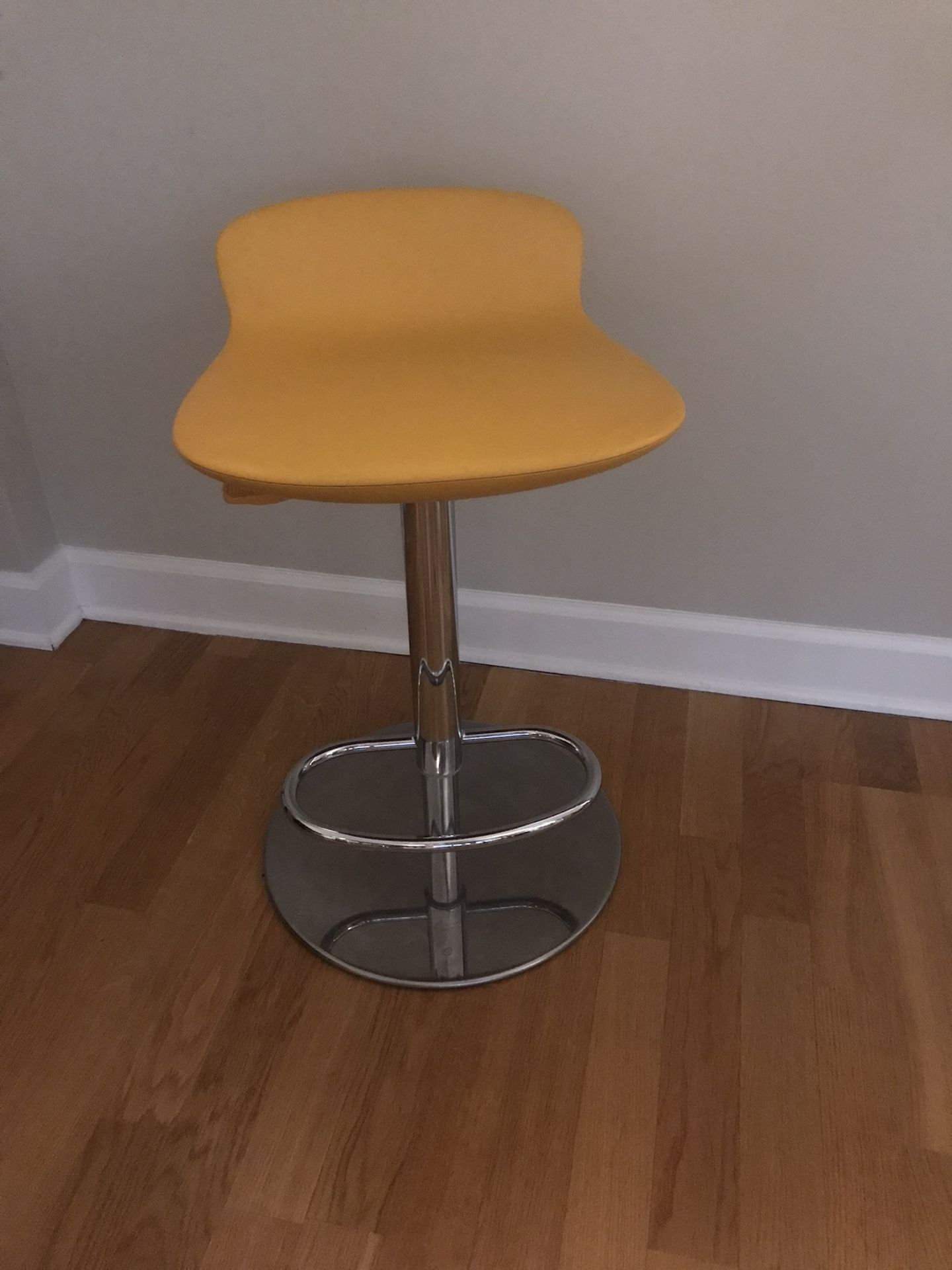 Design Within Reach BRF Iosa Ghini stool for Sale in Chicago, IL - OfferUp
