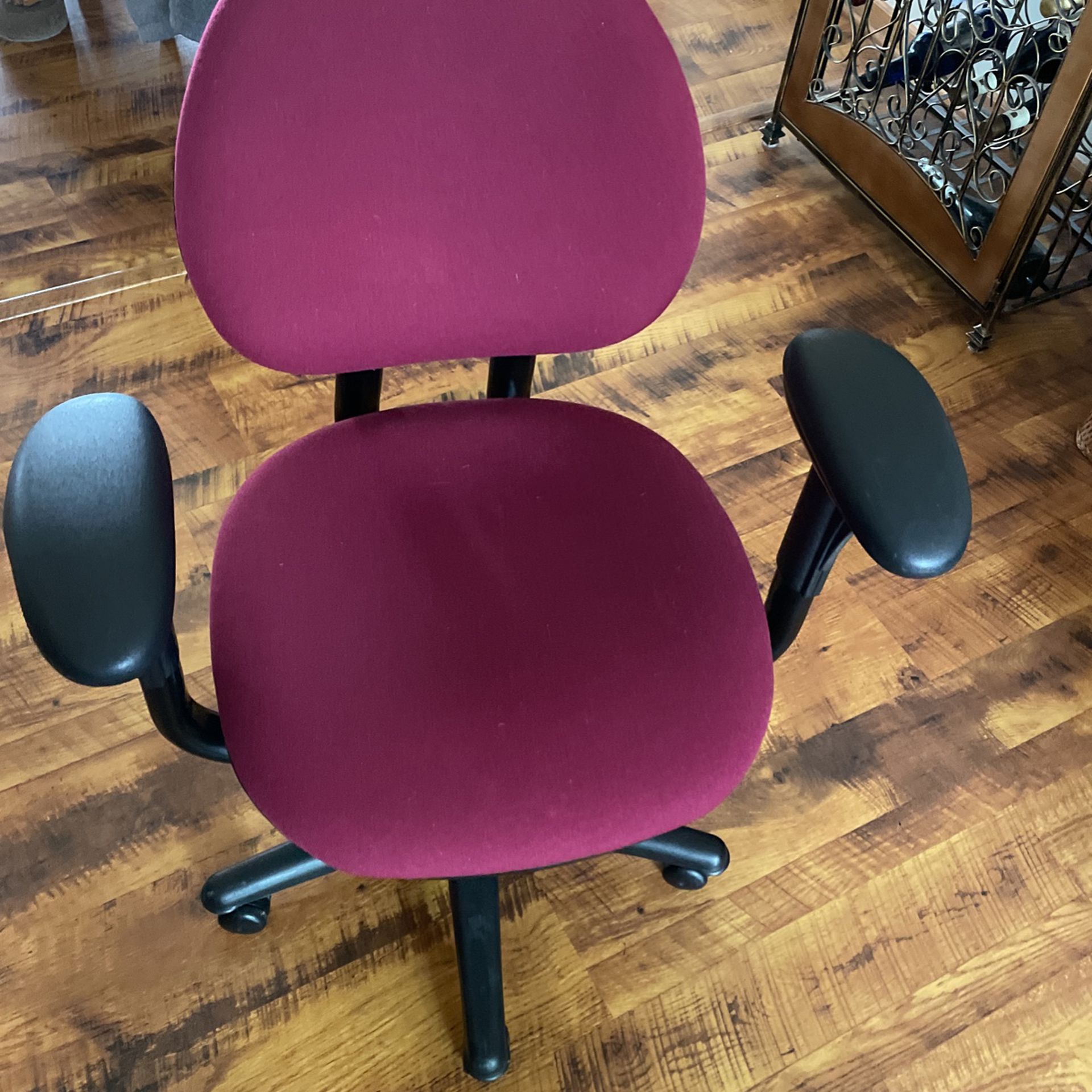 Steelcase Office Swvil Chair