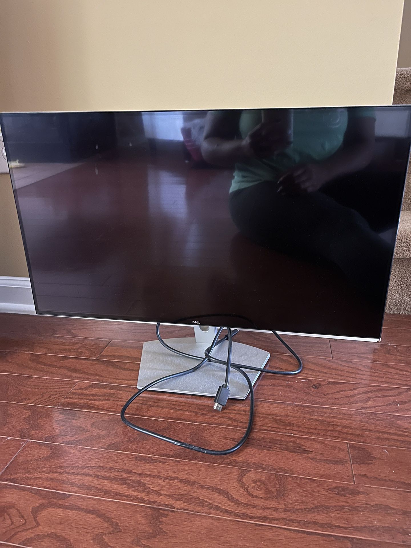 Dell 27 Inch LED Monitor