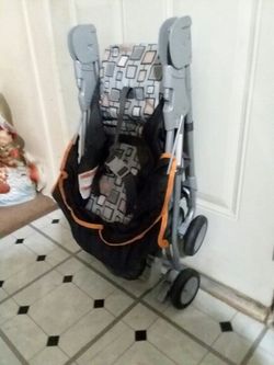 (VERY GENTLY USED) CONVENIENT BABY STROLLER: $35 OR BEST OFFER. Thumbnail