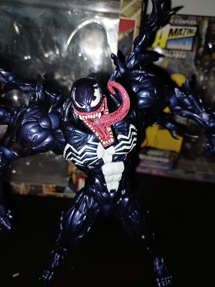Revoltech Venom Original