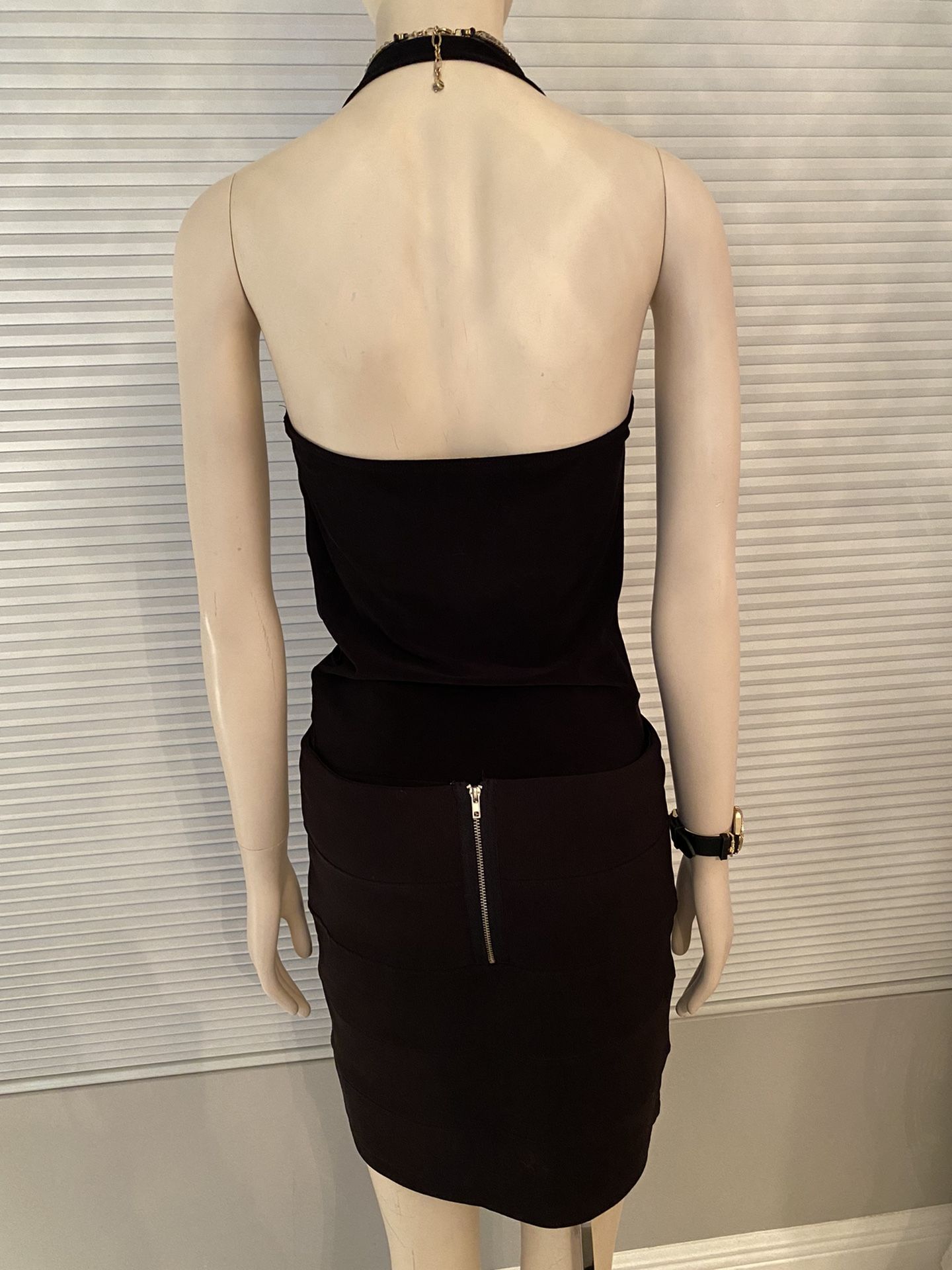 Black pencil mini skirt