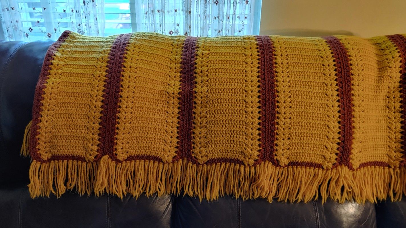 Washington Football Vintage Afghan Blanket Crochet NFL Fan Bedroom LivingroomThrow Red Gold