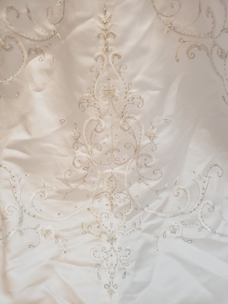 Brand New Wedding Dress Size 16
