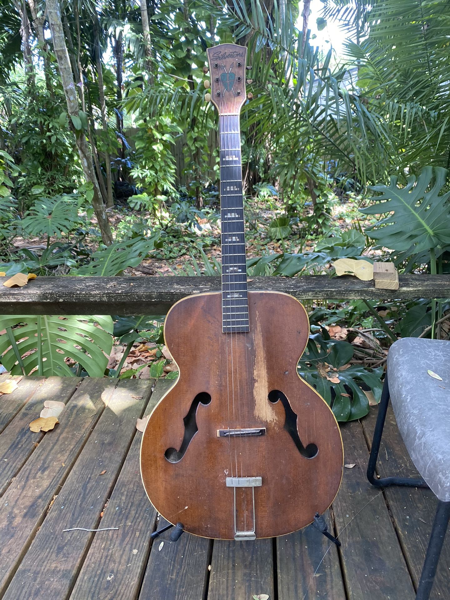 Silvertone Aristocrat Archtop
