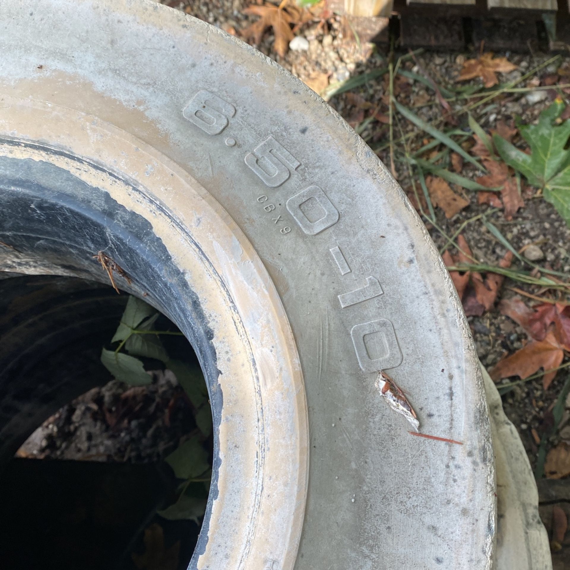 Forklift warehouse tires