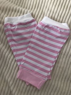 Pink Onesie with leg warmers and bow (new) 3-18m Thumbnail