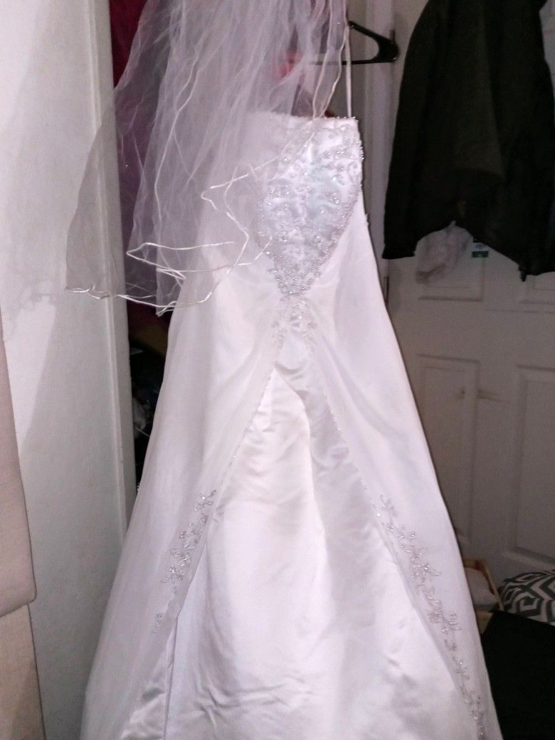 Dave's Bridal Wedding Dress Size 14