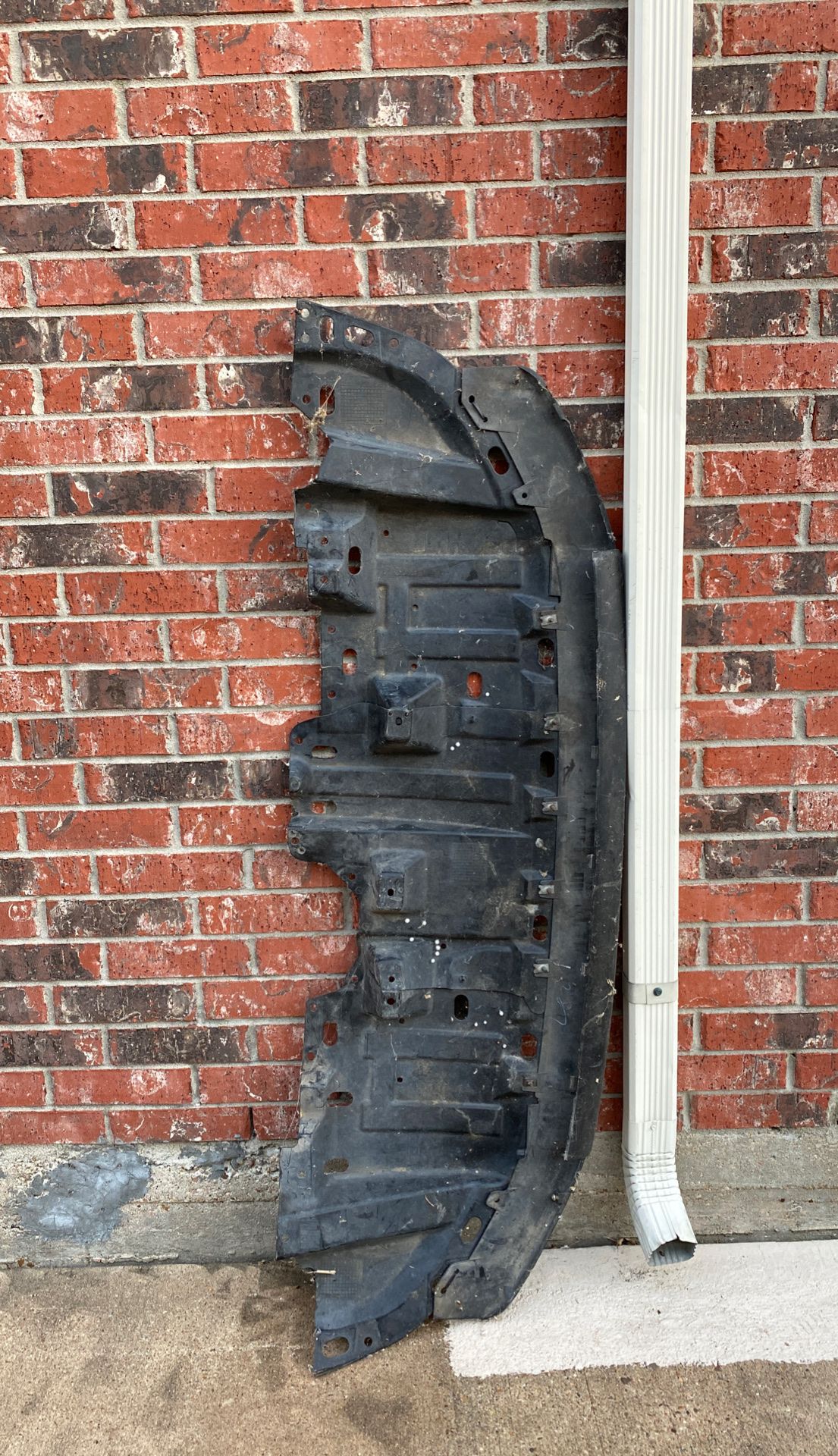 Mitsubishi Lancer Evo X undercarriage lip FREE for Sale in Houston, TX