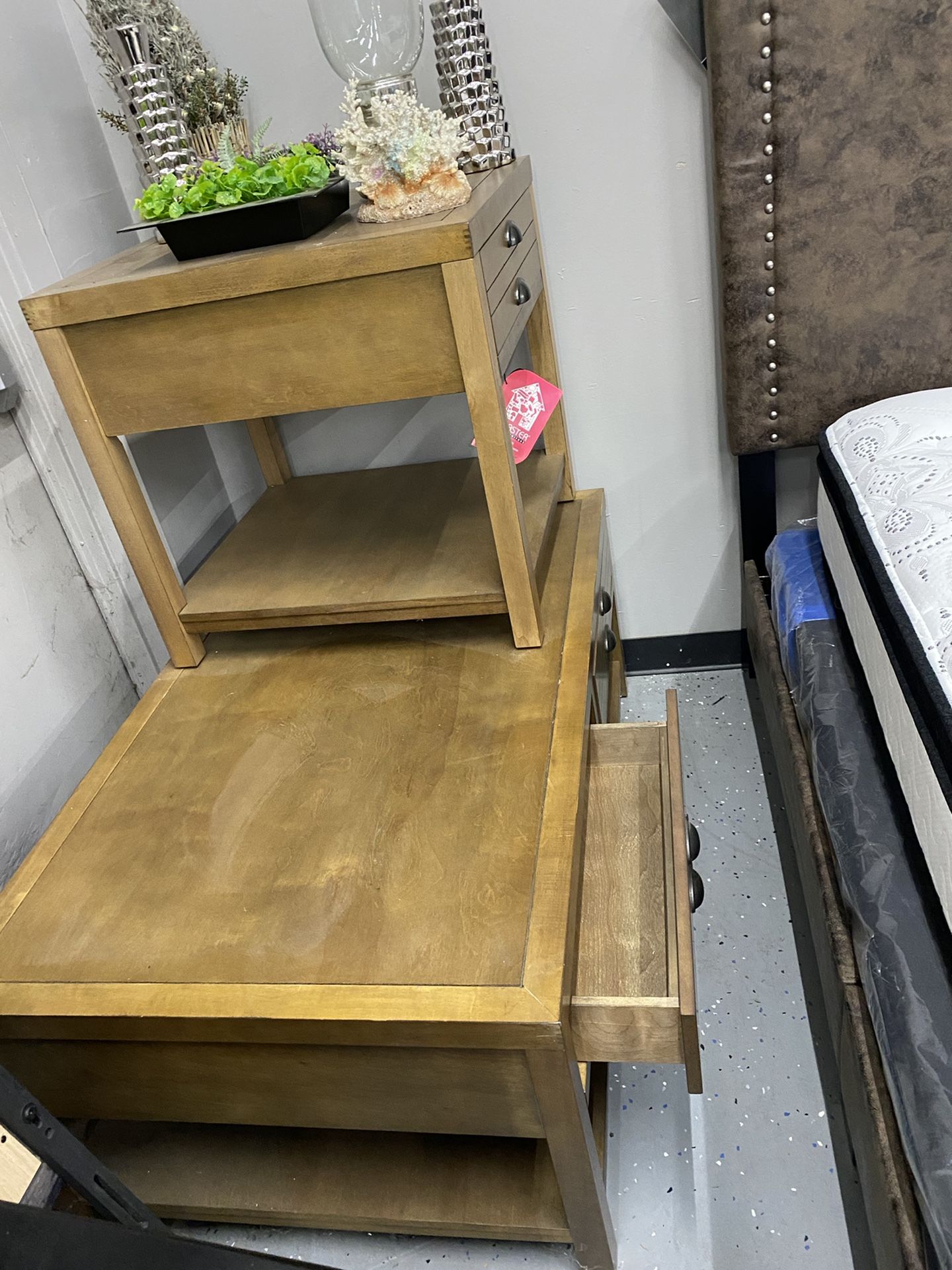 Coffee And End Table