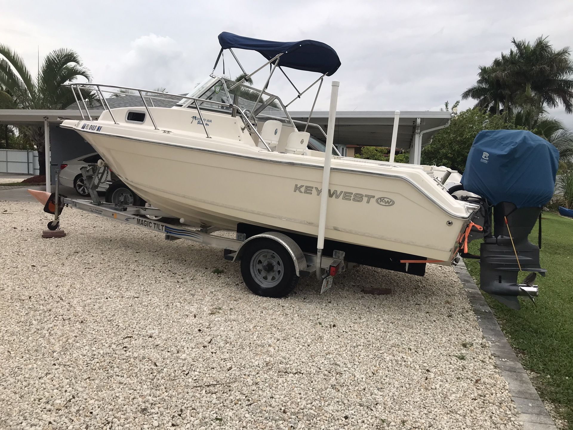 2004 Key West Cuddy Cabin 21ft Walk-around boat, excelente condición ...