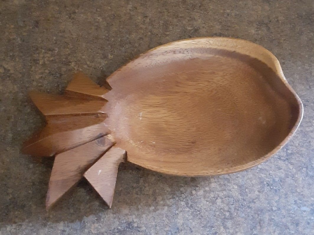 Decorative Wooden Pineapple Serving Plate