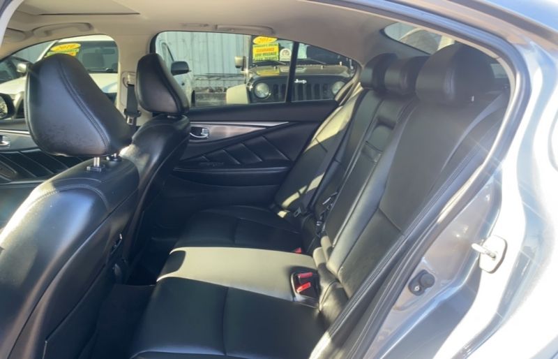 2016 INFINITI Q50