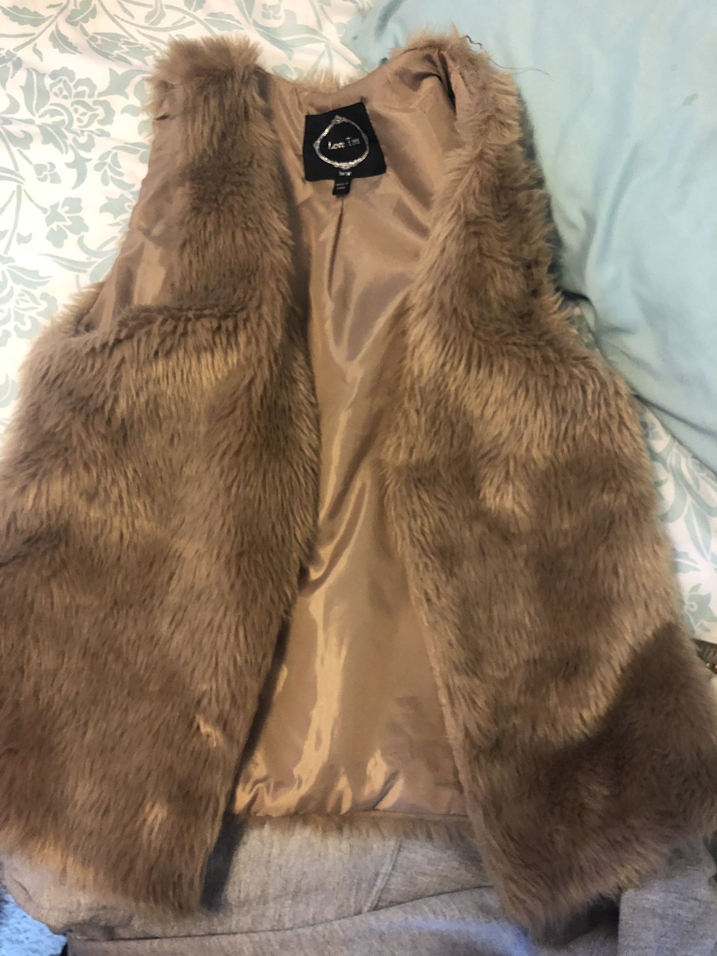 Fur vest