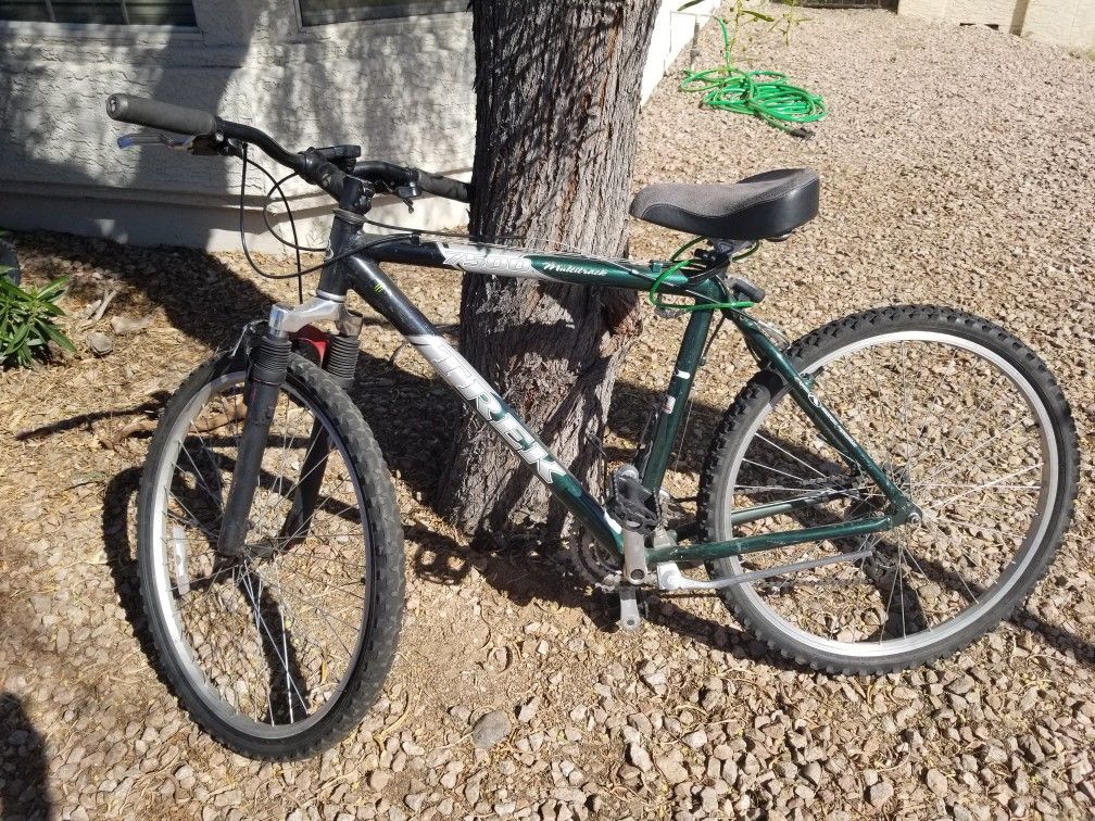 trek 7500 mountain bike