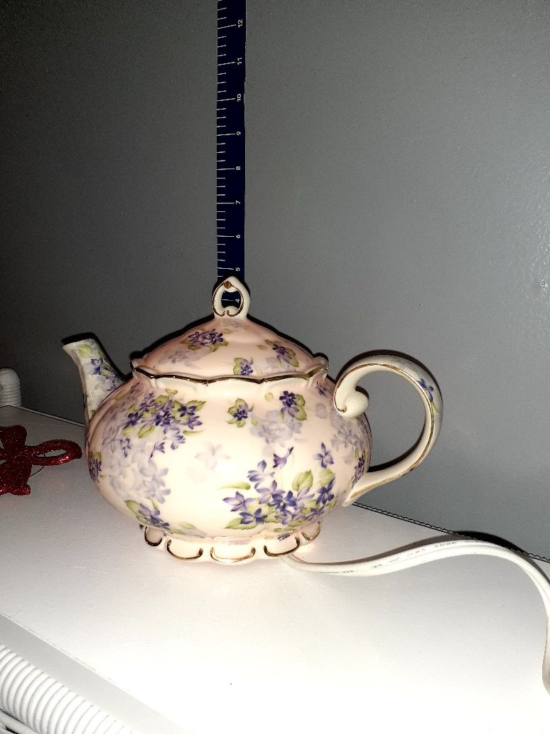 Light up teapot