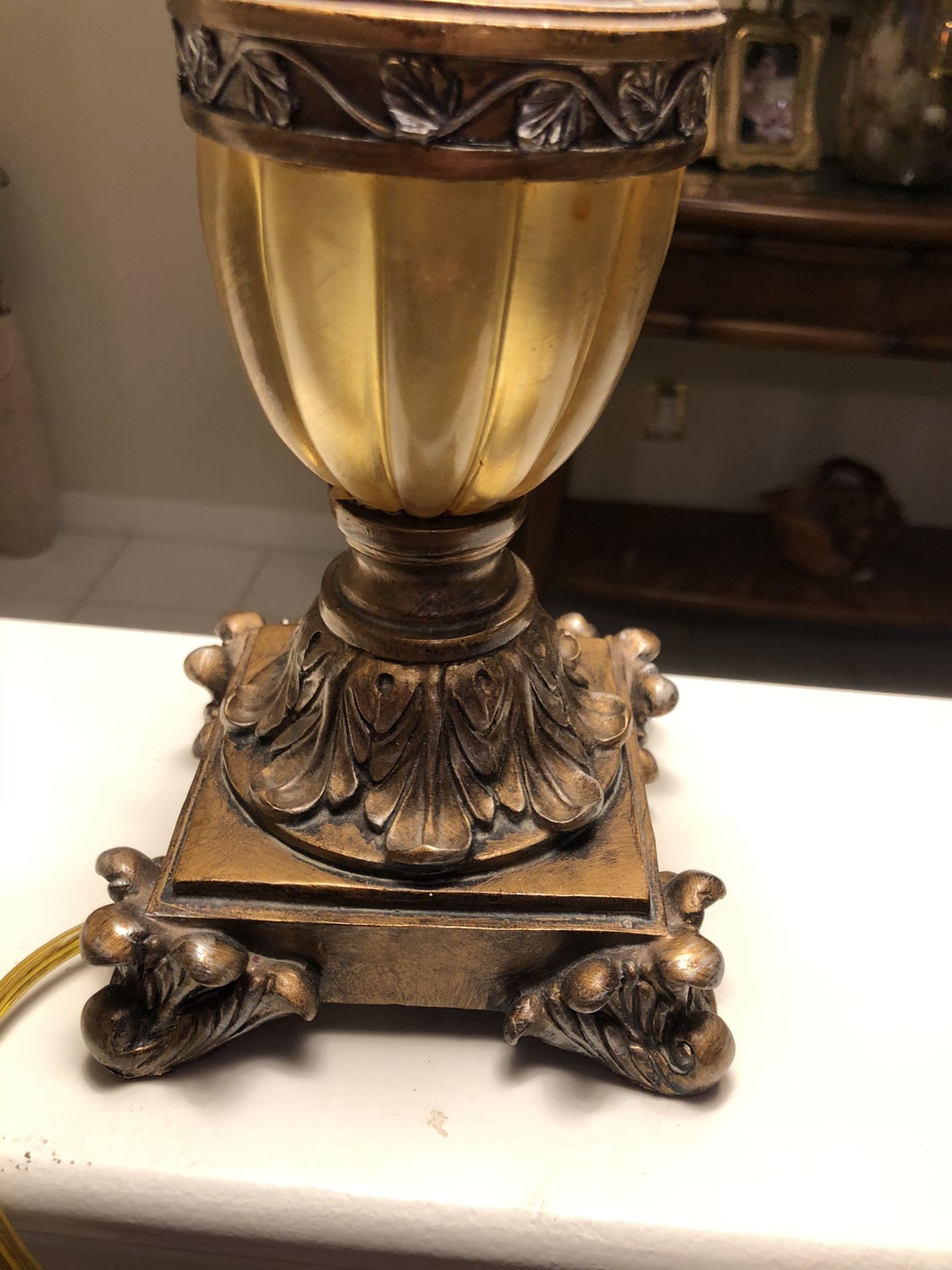 Table lamp