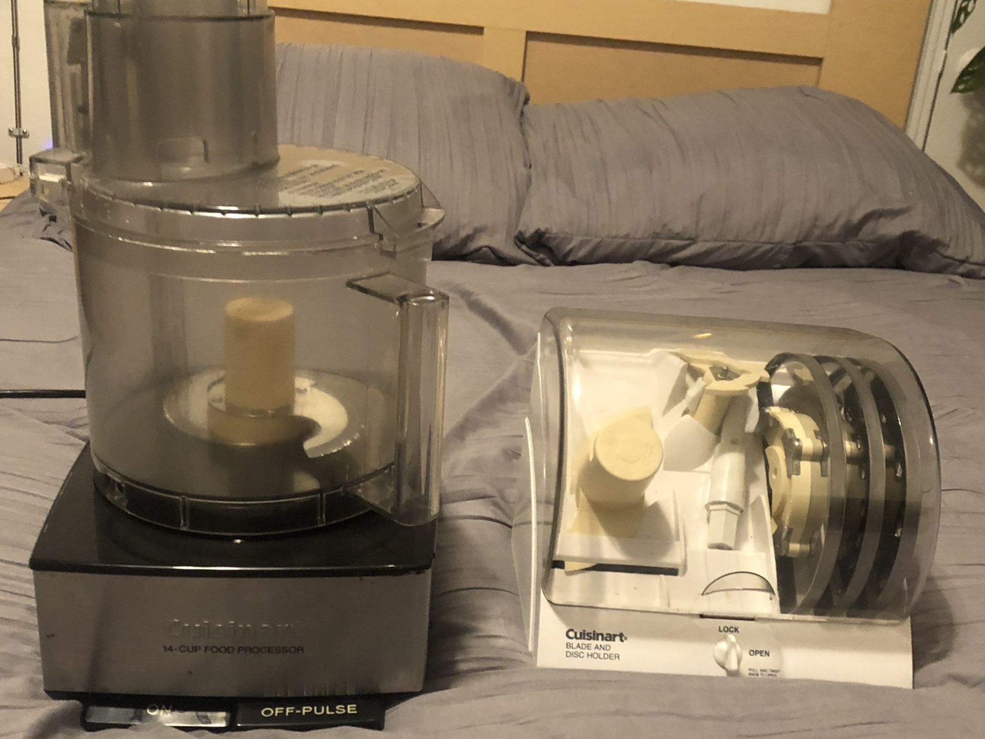 Cuisinart 14 Cup Food Processor & Blade Case