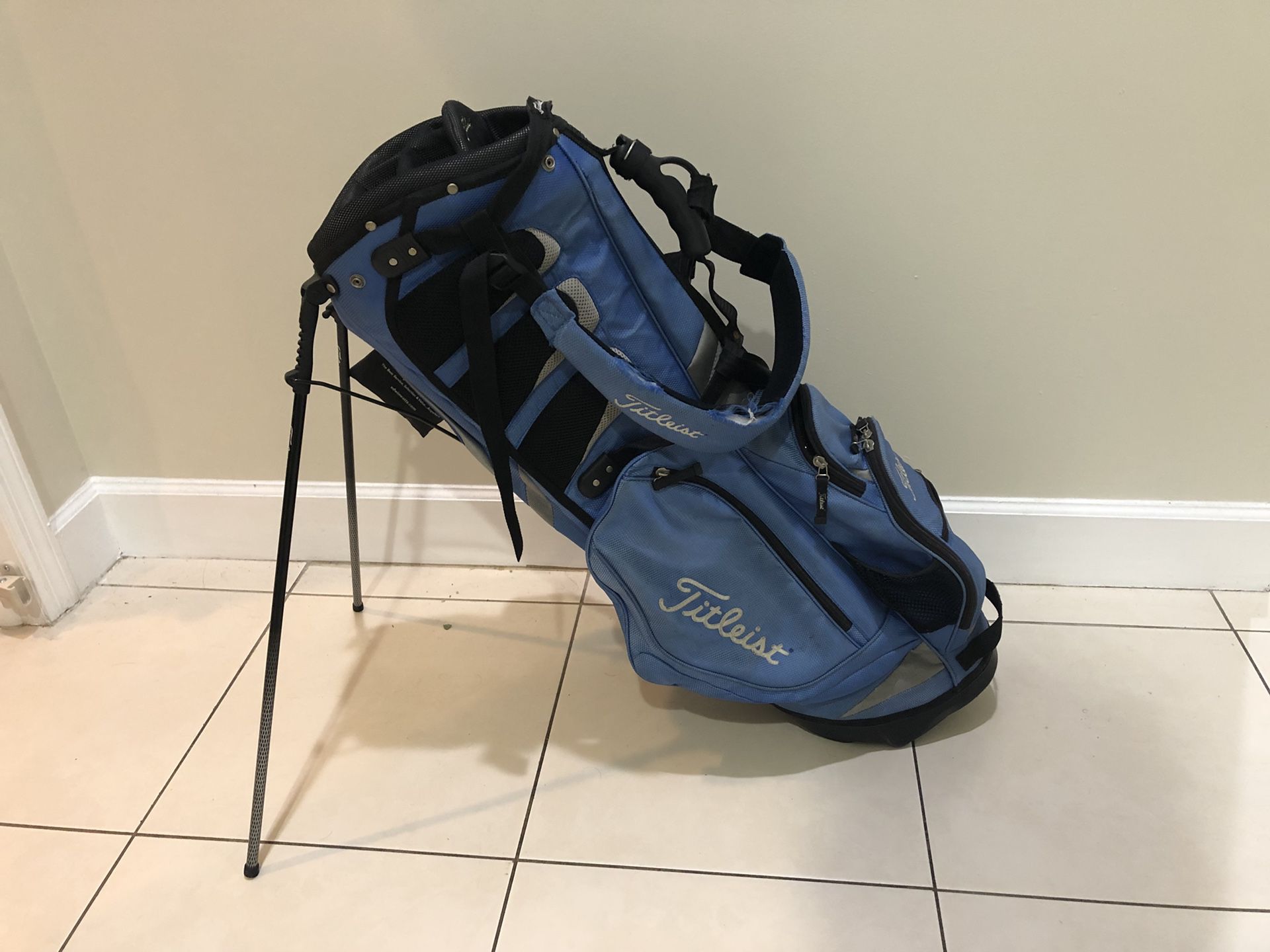 Titleist golf bag