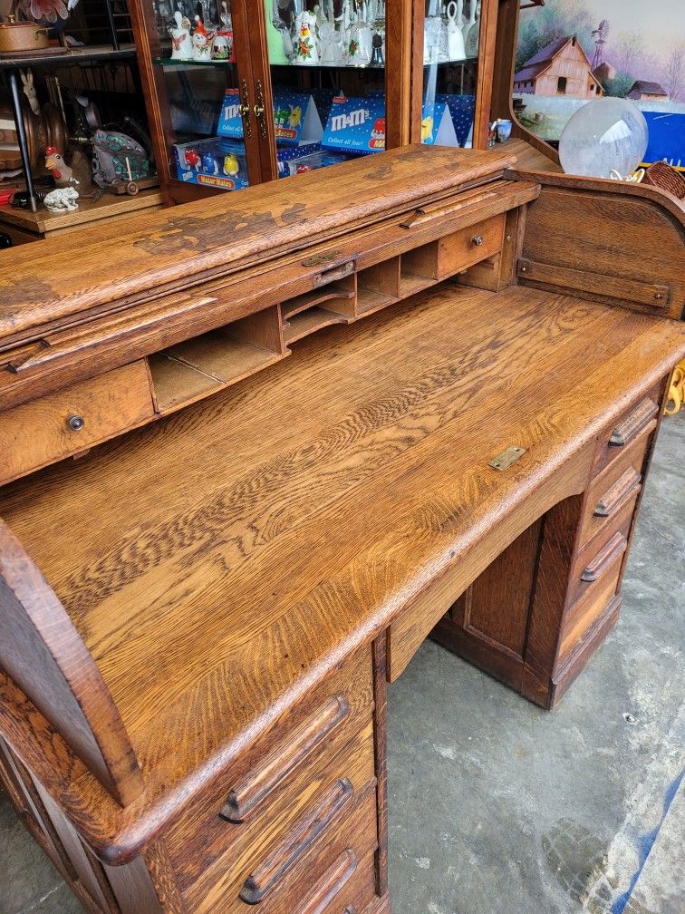 Antique Oak Rolltop Desk