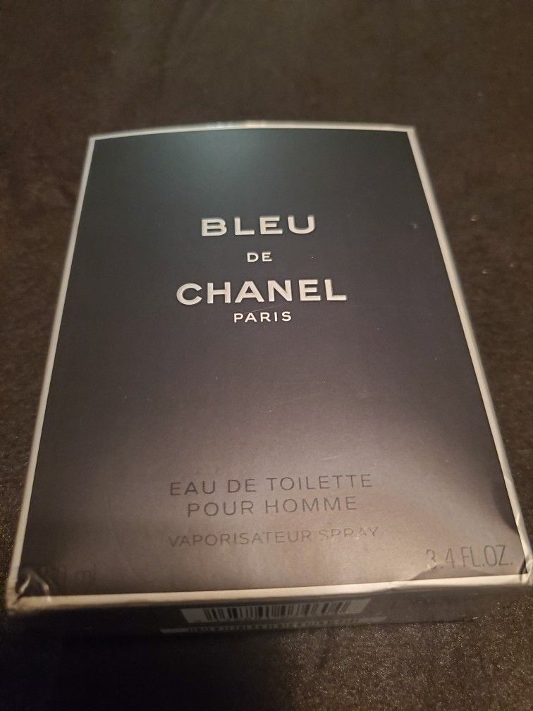 BLEU de CHANEL PARIS
