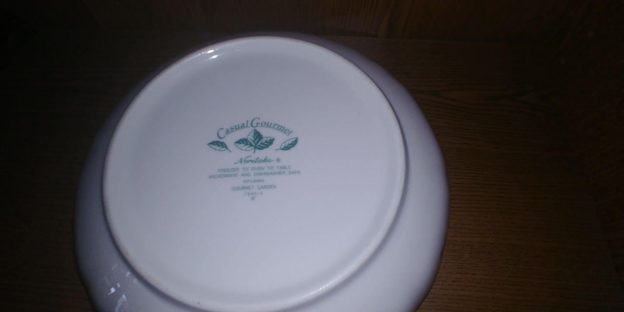 2 Noritake Casual Gourmet #7940 serving bowls