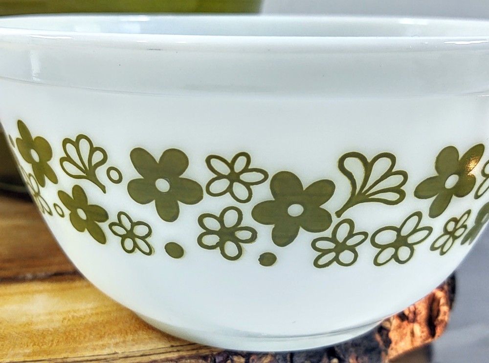 Pyrex Spring Blossom Mixing Bowls (3)