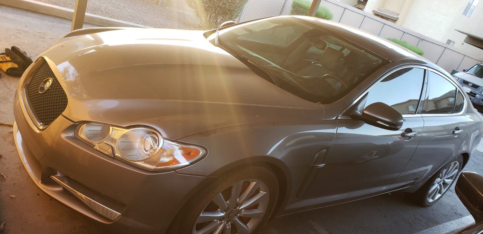 2011 Jaguar XF premium todo equipado detalle a la vista 150k millas motor trasmision ok gps llantas seminuevas $6500