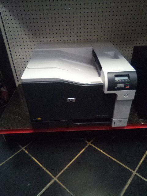 Hewlett Packard Color Laserjet CP5225 Printer