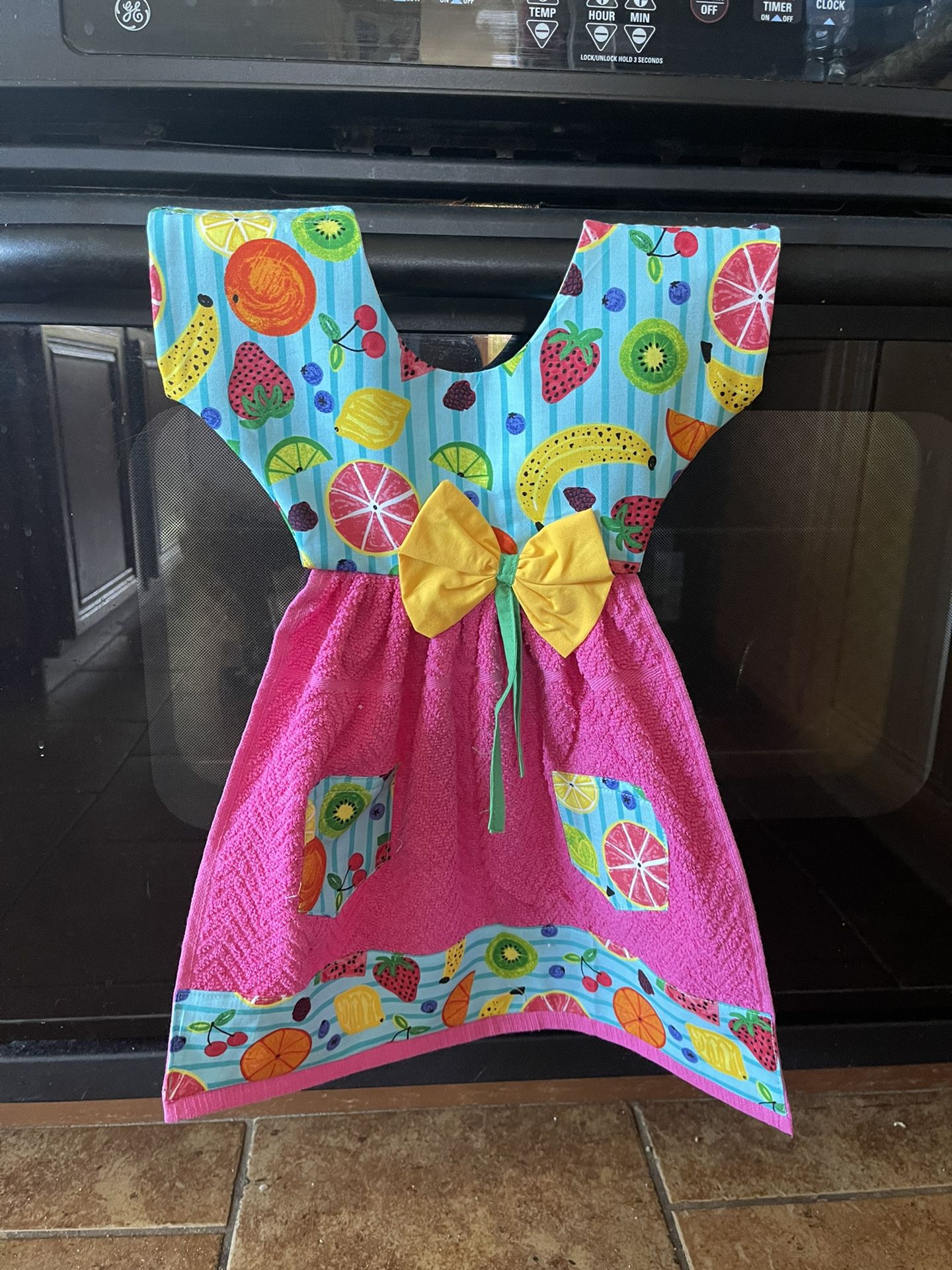 Homemade  Kitchen Towels To decorate Your Oven Or Any Wall 