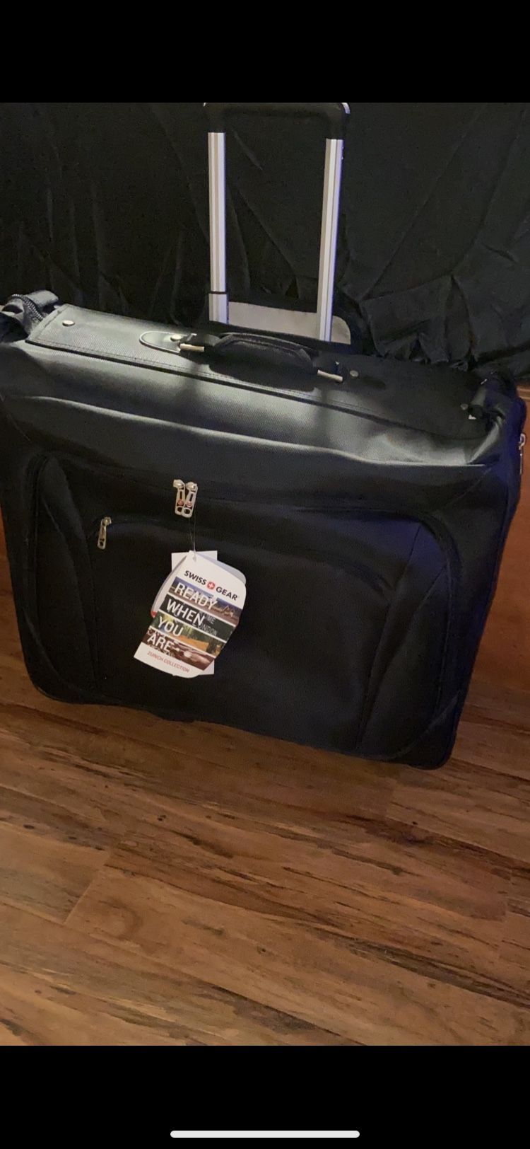 SWISS GEAR PREMIUM ROLLING LUGGAGE/ BAG WITH WHEELS