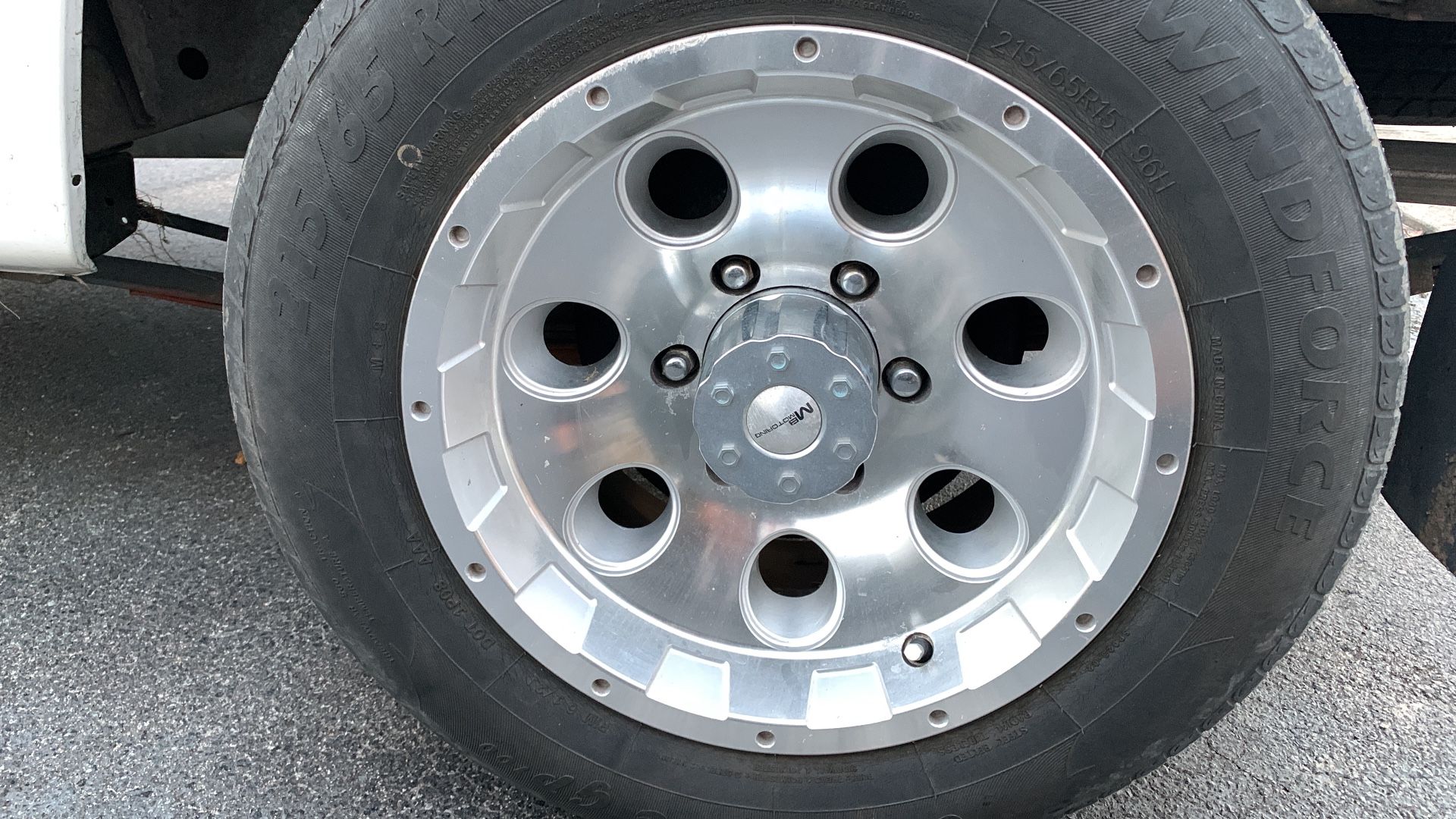 6 Lugs Wheels