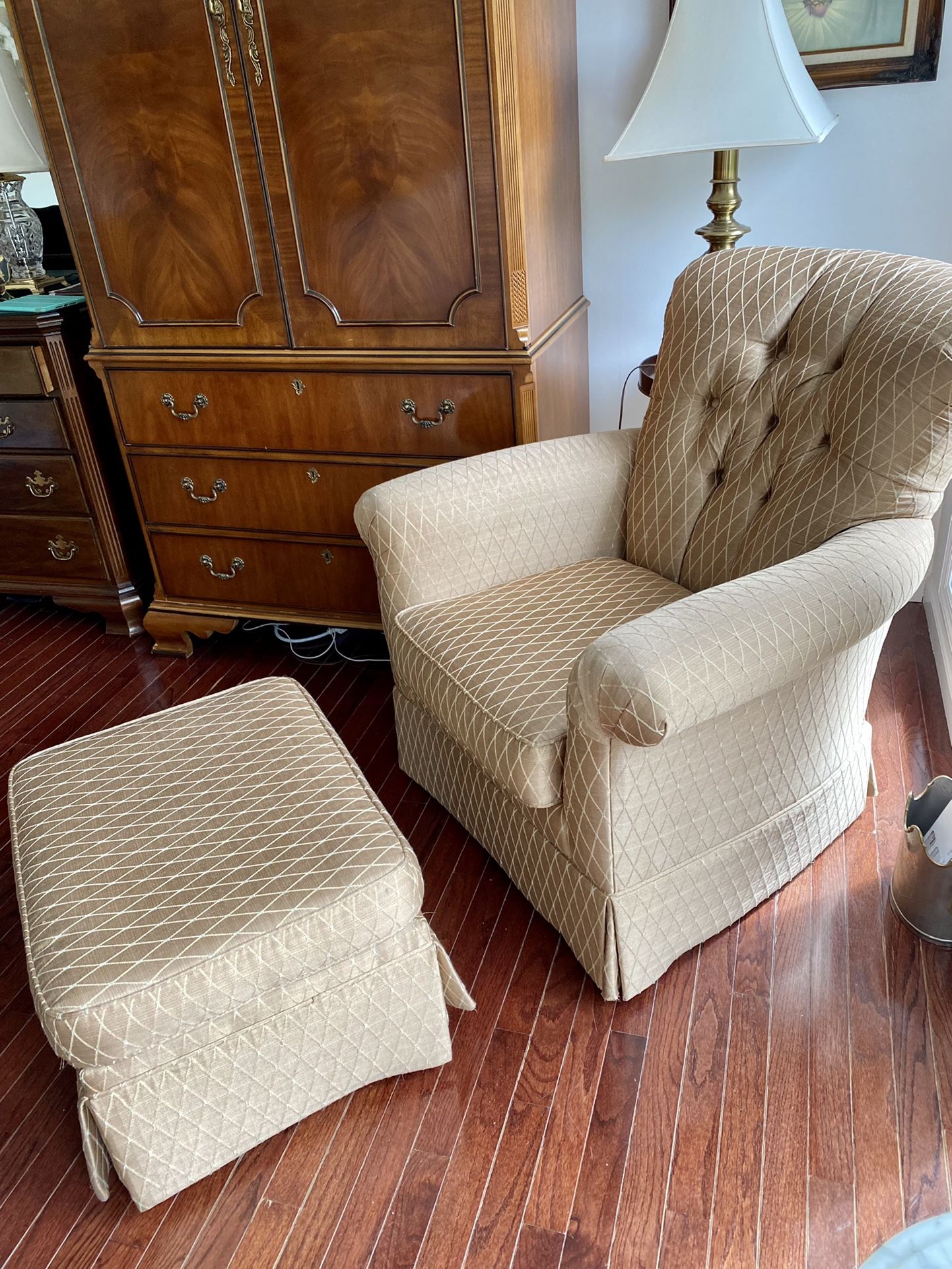 Chair with Ottoman