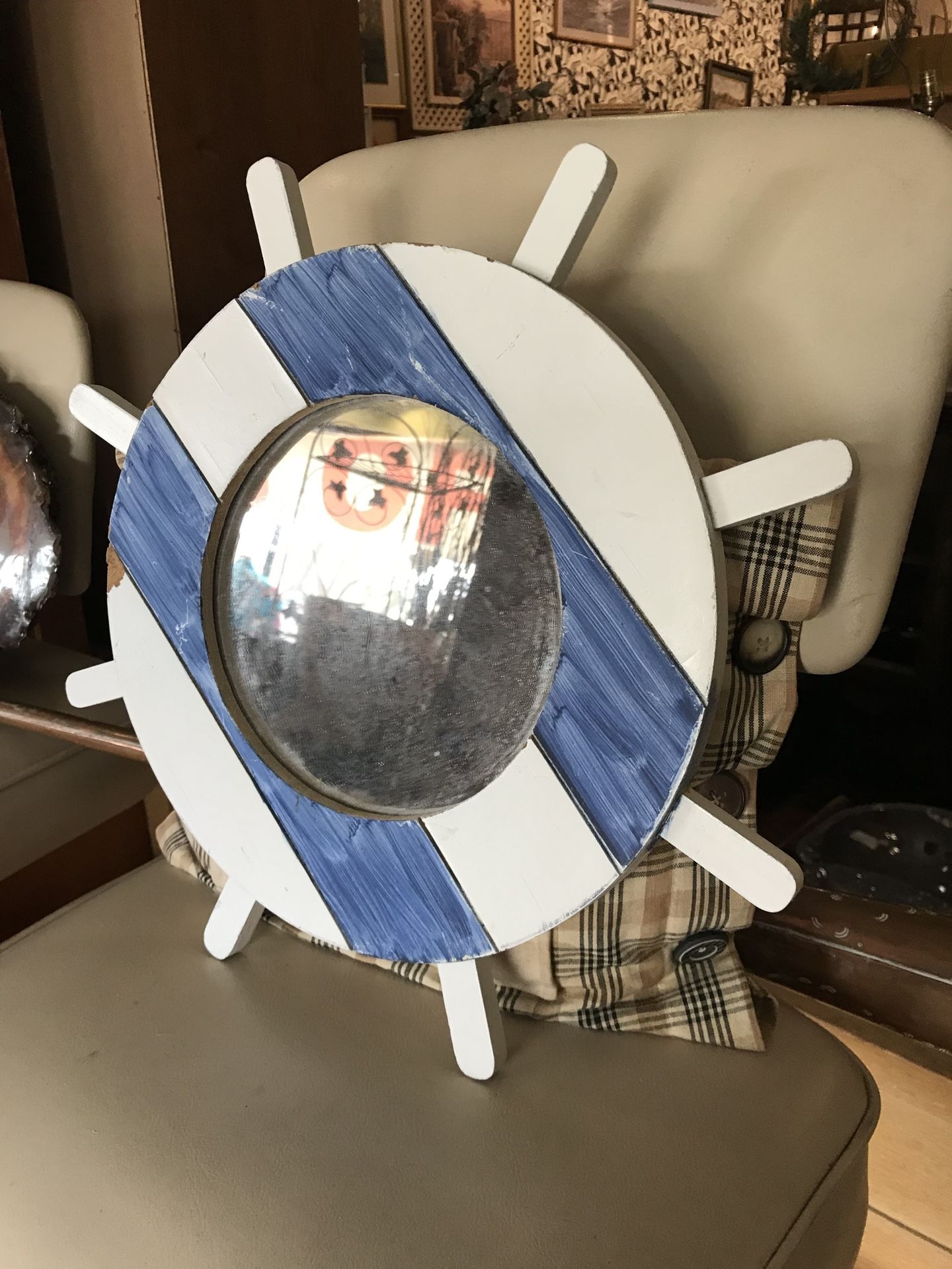 Nautical decor small mirror 15$ open Sunday 11 to 4