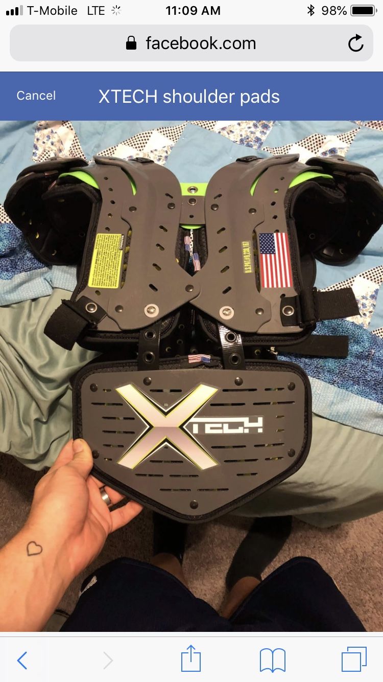 SuperSkill Xtech Shoulderpads With Backplate SidelineSwap