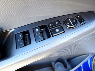 2019 Hyundai Ioniq Hybrid Thumbnail