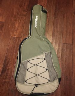 FIRST ACT Soft Guitar Bag, Backpack with Shoulder Straps, Green Tan (Very good condition) Thumbnail