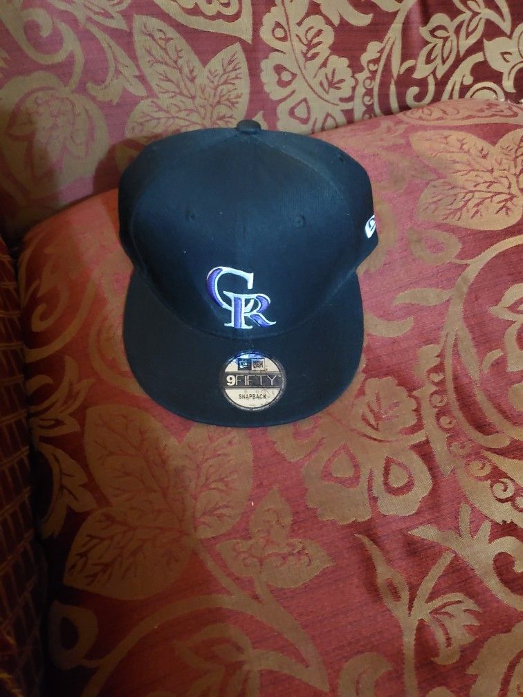 snapbacks