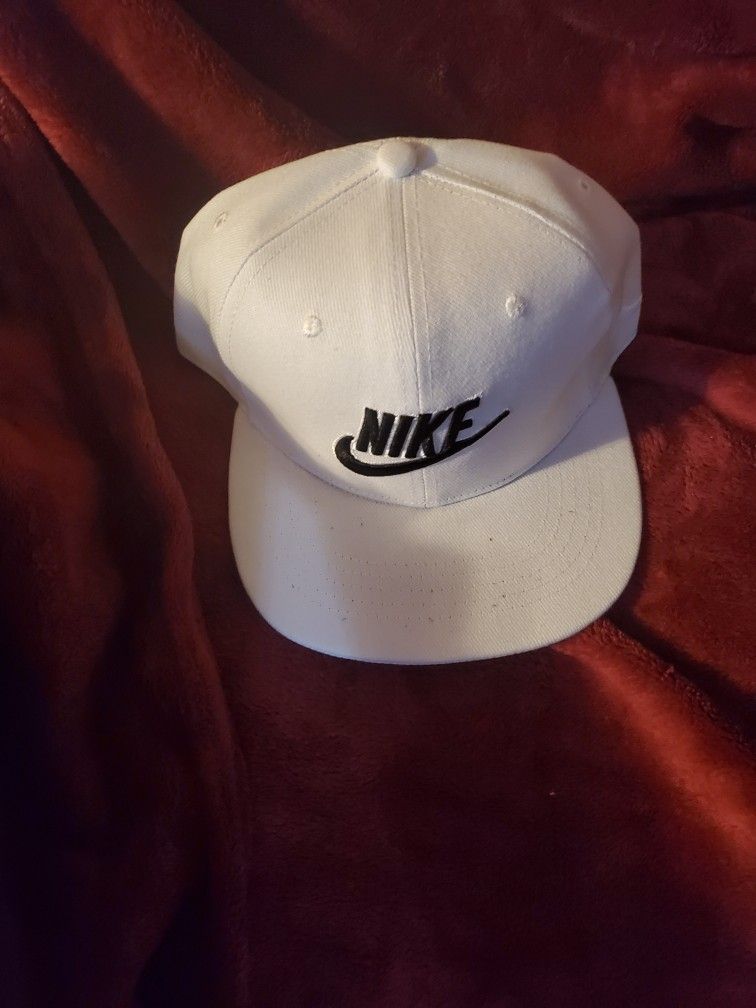 snapbacks