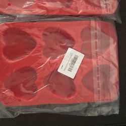 BRAND NEE Heart Silicon Molds 2 For $6 Thumbnail