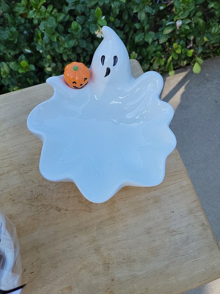 Halloweeen GIFT Ghost Candy Dish Full Of Candy And Wrapped In Ribbon
