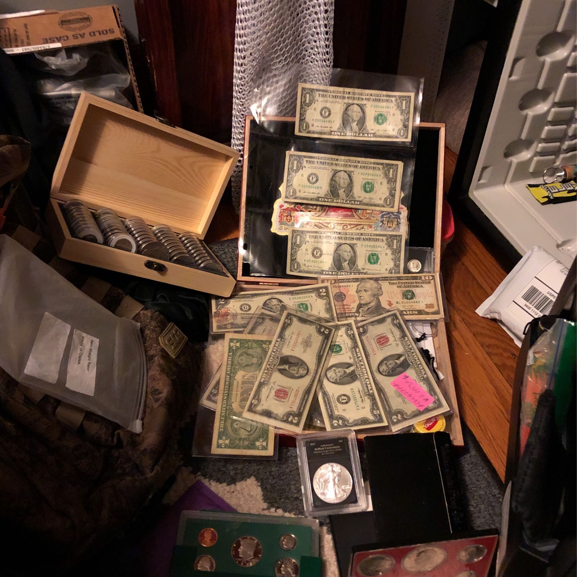 Bill And Coin Collections