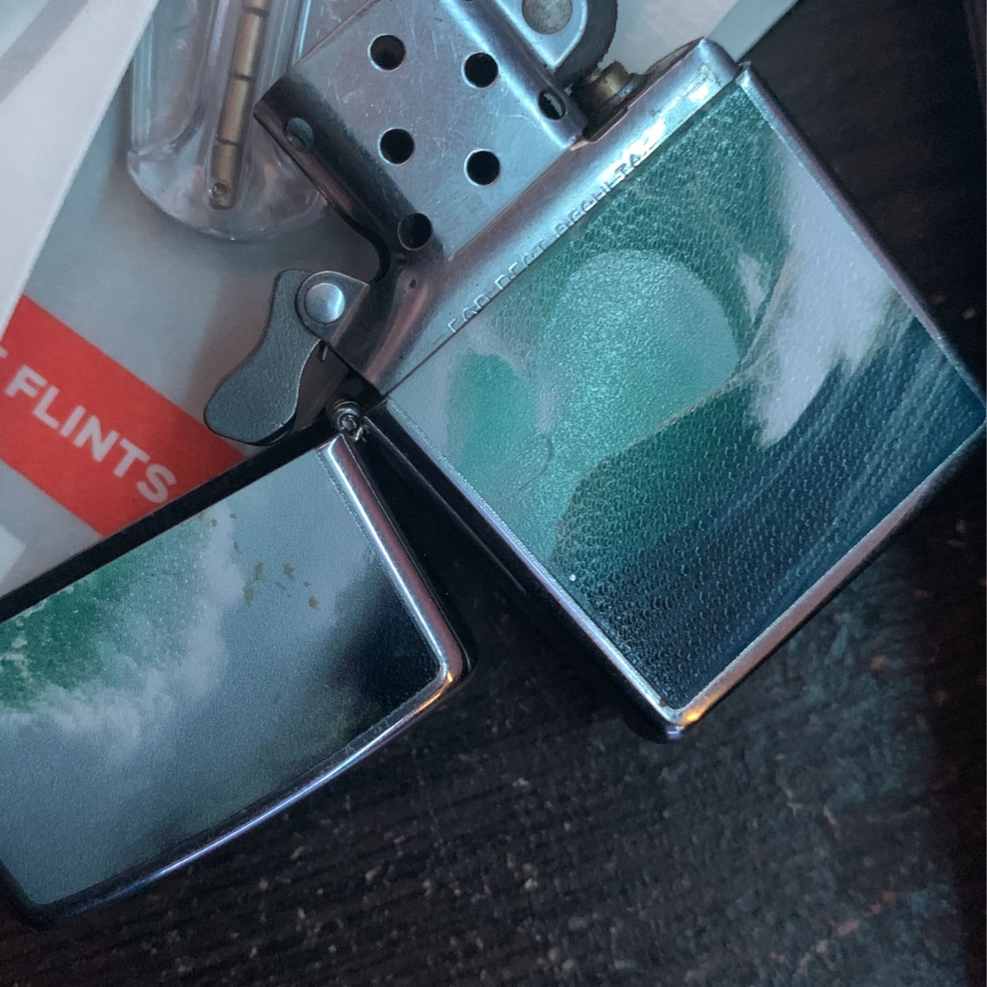 Wave Zippo .