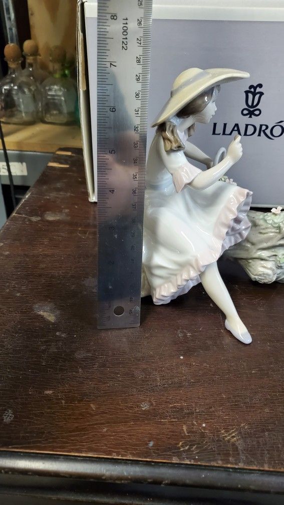 Lladro Porcelain Figurine "Springtime Friends" with Box NICE