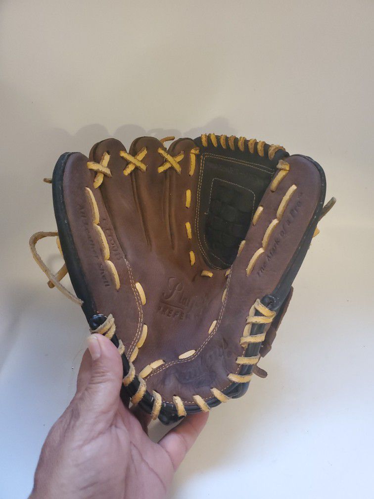 Rawlings Player Preferred 10.5 Inch P1100b Youth Baseball Glove. Left Hand Thrower 