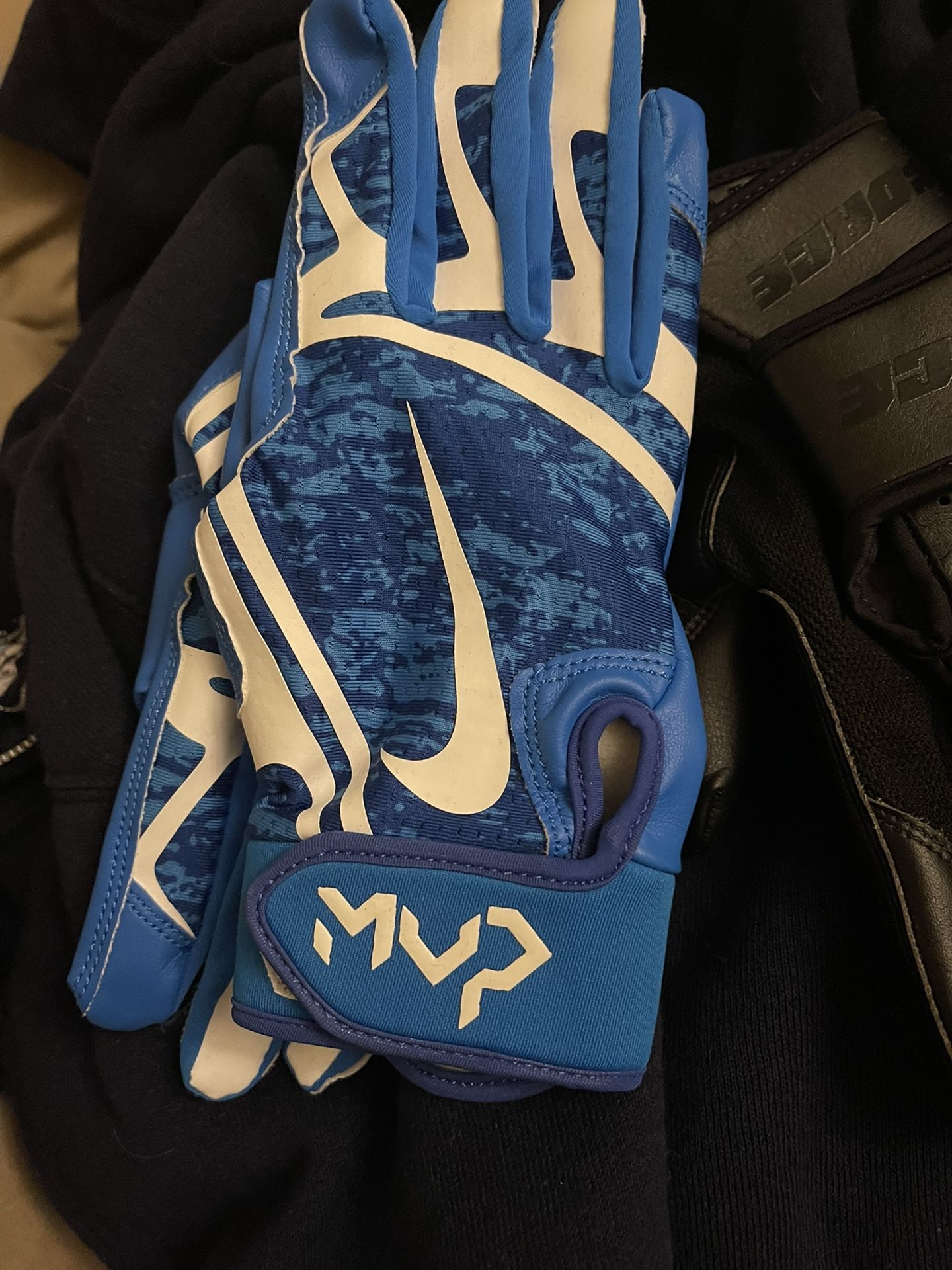 Nike MVP Edge And Nike Force Edge Batting Gloves